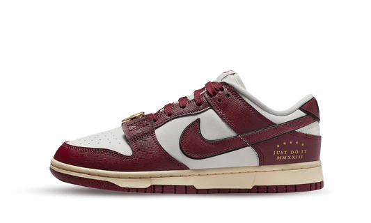 Dunk Low se Just do it sail team red