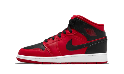 Air Jordan 1 Mid Reverse Bred